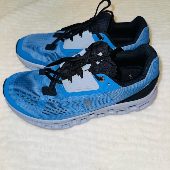 On Running Men's Athletic Shoes in Blue and Black - Picture 2 of 7